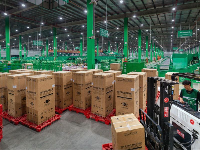 Mối quan hệ cốt lõi: Logistics là một phần của Chuỗi cung ứng